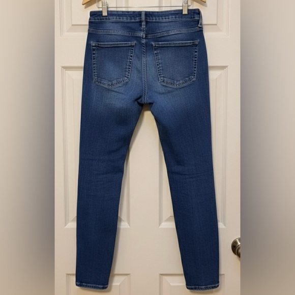 Infinite Fit High Rise Straight Leg Jeans – Excellent Condition - Picture 3 of 3